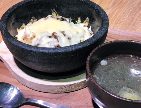 石焼ビビンバチーズ